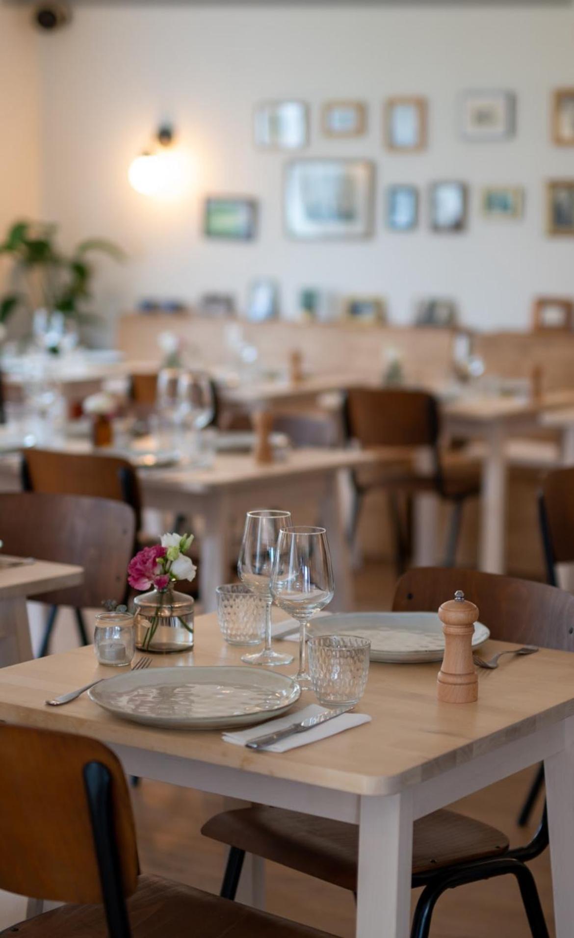 Hotel Restaurant La Voile Bleue Ердевен Екстериор снимка